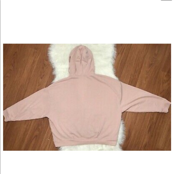 Fabletics workout pullover. - Picture 3 of 6